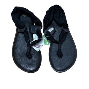 Sanuk Black Yoga Slinglet Sandals. Summer Vacation Resort Comfy Beach